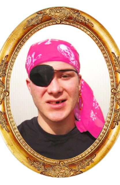 Hoofddoek piraat roze met opdruk doodshoofden